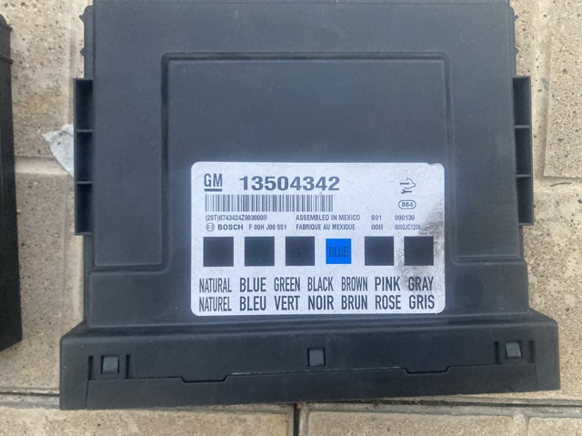Блок управління комфорту 13504342 GM