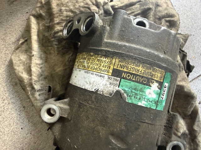 Компресор кондиціонера 1854103 OPEL