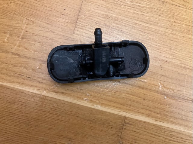 Форсунка омивача лобового скла 1T0955985 VAG