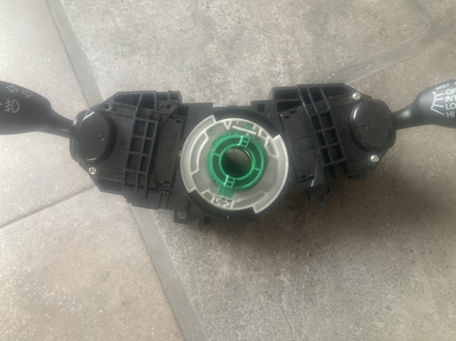 Перемикач підрульовий, центральна частина 35251SMGE01 HONDA