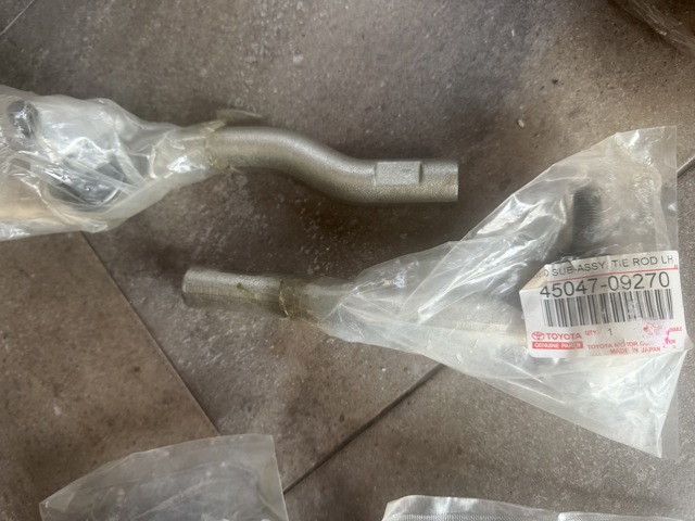 Наконечник рульовий 4504709270 TOYOTA