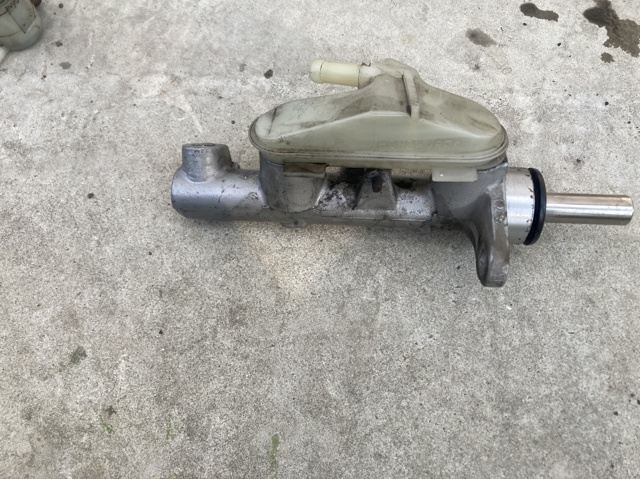 Циліндр гальмівний, головний Хонда Цівік 8