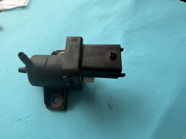 Клапан соленоїд регулювання заслонки EGR 55566051 OPEL