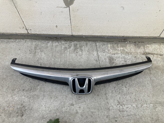 Решітка радіатора 71121SNLT01 HONDA