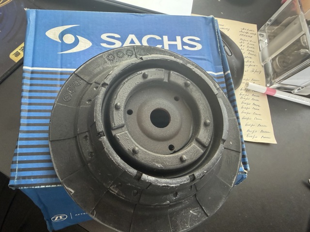 Подушка амортизатора переднього 802337 SACHS
