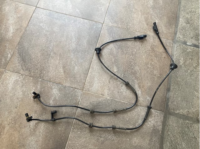 Датчик АБС (ABS) задній 895440H010 TOYOTA