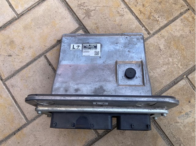 Комп'ютер двигуна 8966160G61 TOYOTA