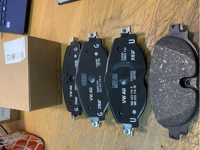 Гальмівні колодки 8V0698151B VAG