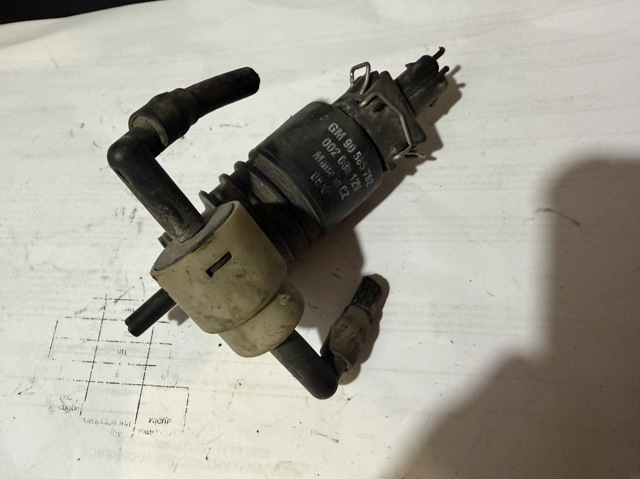 Насос омивача 90585762 OPEL