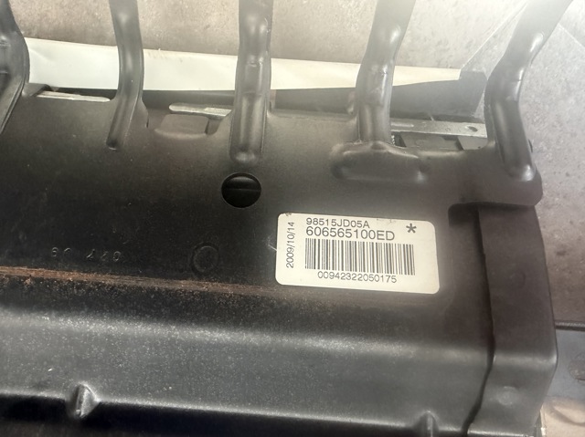 Подушка безпеки пасажира 98515JD05A NISSAN