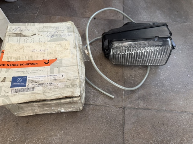 Протитуманка ліва A0028202756 MERCEDES
