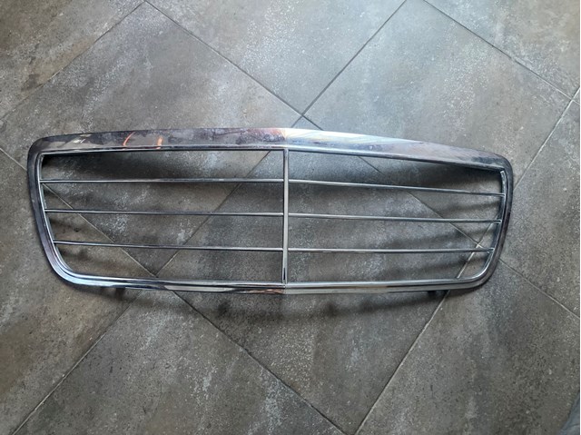 Решітка A21088005837D11 MERCEDES