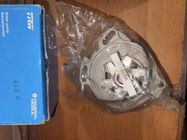 Помпа водяна, (насос) охолодження FP7145 FEDERAL MOGUL