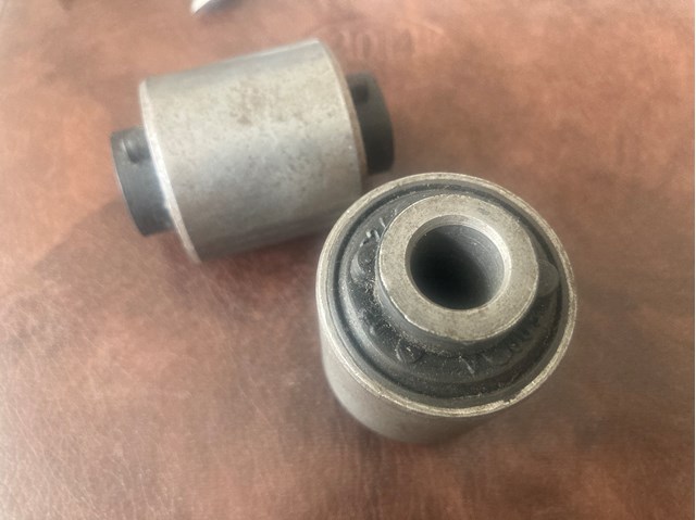 Поперечна тяга задньої підвіски G26A28500A MAZDA