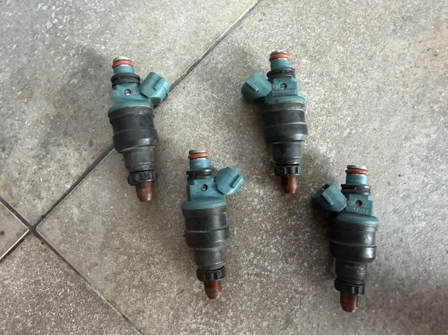 Форсунка дизельна в зборі, розпилювач + тримач INP480 MAZDA