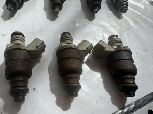 Форсунки електромагнітні MR988977 MITSUBISHI