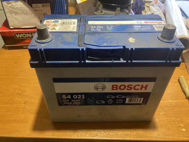 Акумулятор для авто S4021 BOSCH