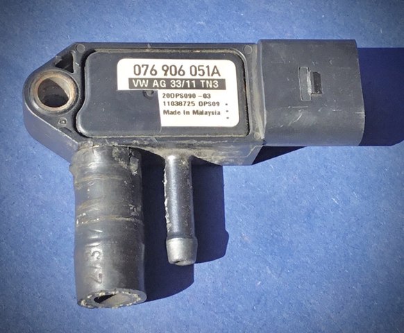 Датчик тиску вихлопних газів 076906051A VAG