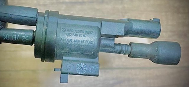 Клапан електропневматичний A0025407097 MERCEDES