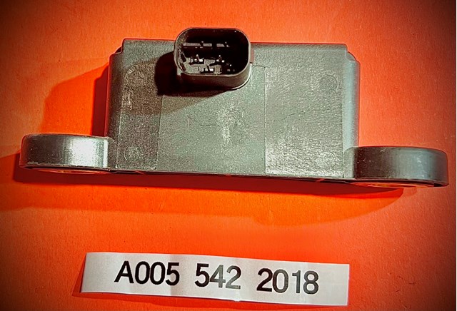 Датчик поперечного прискорення (ESP) A0055422018 MERCEDES