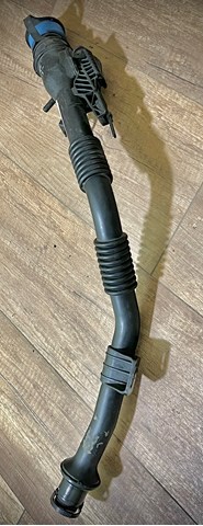 Заливна горловина бака AD BLUE A1664701720 MERCEDES