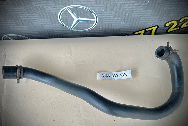 Трубопроводи і шланги системи охолодження A1668304896 MERCEDES