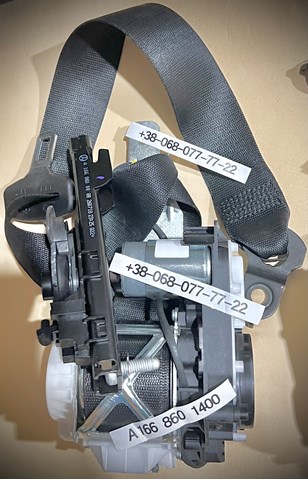 Ремінь безпеки передній правий A1668601400 MERCEDES