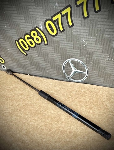 Амортизатор двері п'ятої A1779800264 MERCEDES