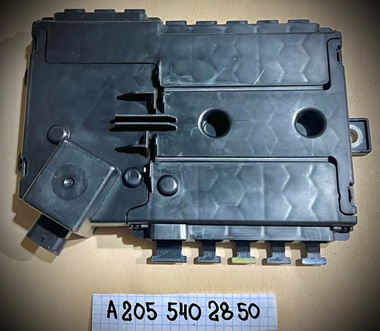Корпус запобіжників A2055402850 MERCEDES