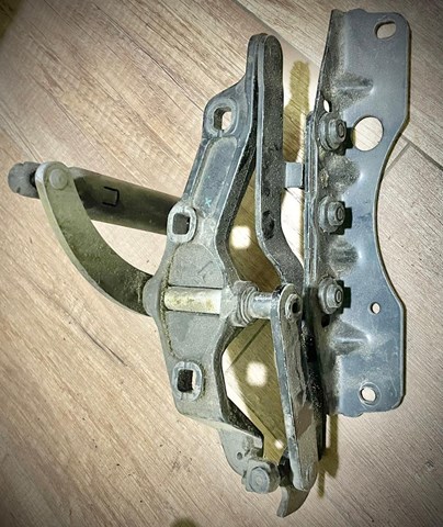 Петля капота, права A2218800428 MERCEDES