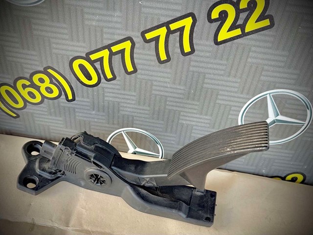 Педаль газу (акселератора) A2923000000 MERCEDES