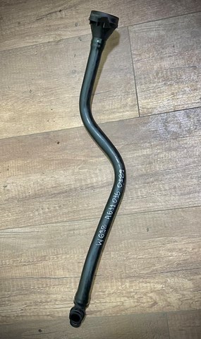 Горловина маслозаливна A6110160129 MERCEDES