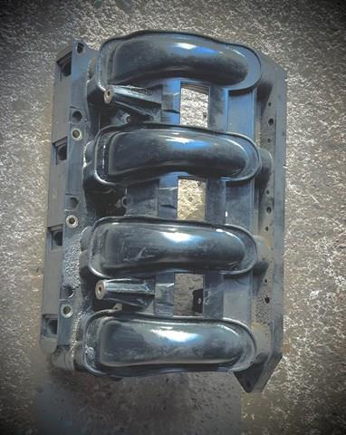 Колектор впускний A6110900637 MERCEDES
