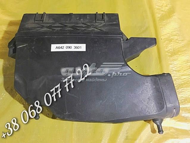 Корпус повітряного фільтра, правий A6420903601 MERCEDES