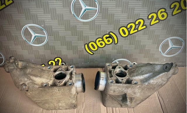 Кронштейн подушки (опори) двигуна, лівої A6462230004 MERCEDES