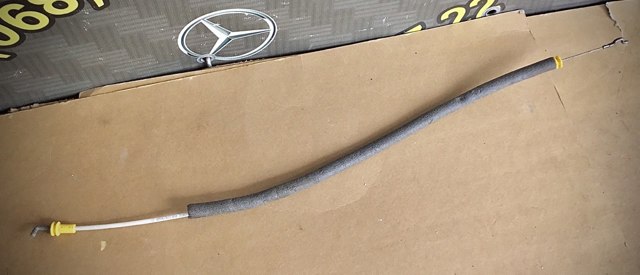 Трос/тяга відкривання замка дверей передніх правих A9067601304 MERCEDES