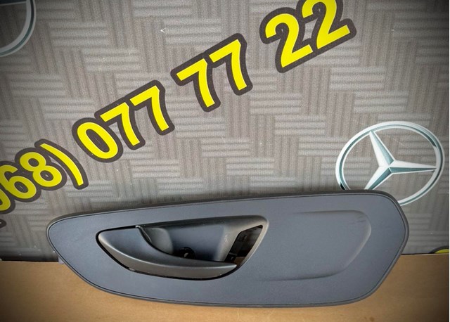 Ручка передніх дверей внутрішня, ліва A9077601700 MERCEDES