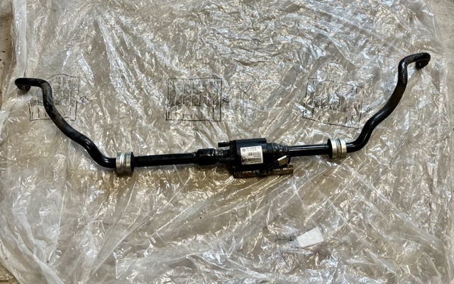Стабілізатор задньої осі 37116781636 BMW