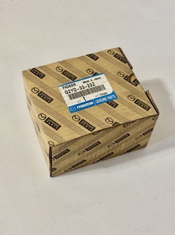 Передні гальмівні колодки G2YD3323Z MAZDA