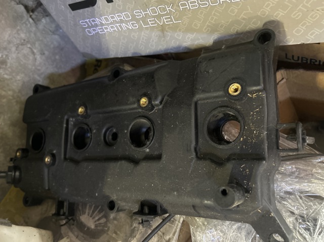 Кришка клапанів 13264EN20A NISSAN