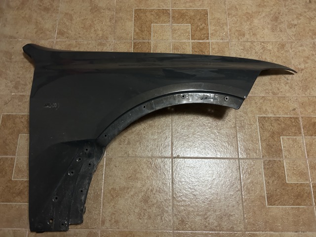 Переднє праве крило 41007933472 BMW