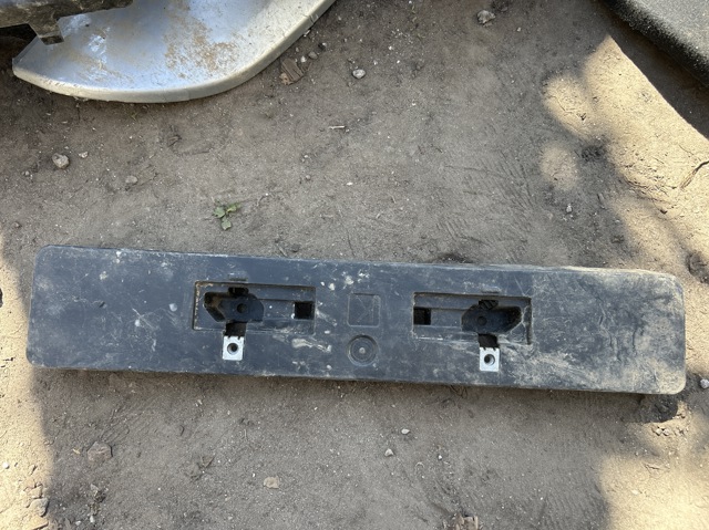Кронштейн переднього номерного знака 5211448460 TOYOTA