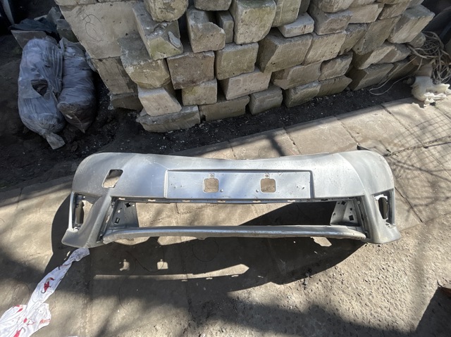521190Z927 Toyota передній бампер - купити онлайн в Україні