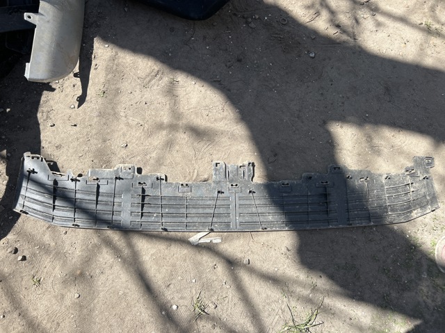 Кронштейн бампера заднього, центральний 5216260100 TOYOTA