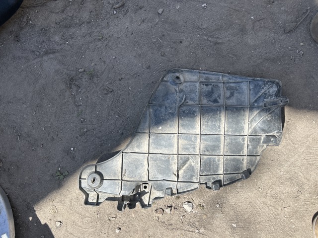 Захист заднього бампера 5259242100 TOYOTA