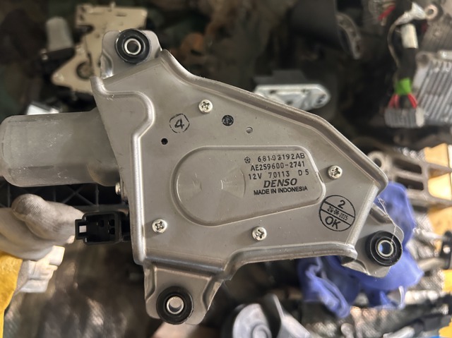Моторчик заднього двірника 68102192AB CHRYSLER