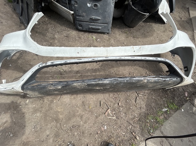 Переднє ікло бампера A1678855905 MERCEDES