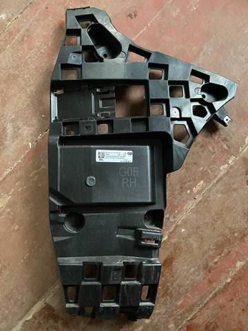 Кронштейн бампера заднього, правий 51127420654 BMW