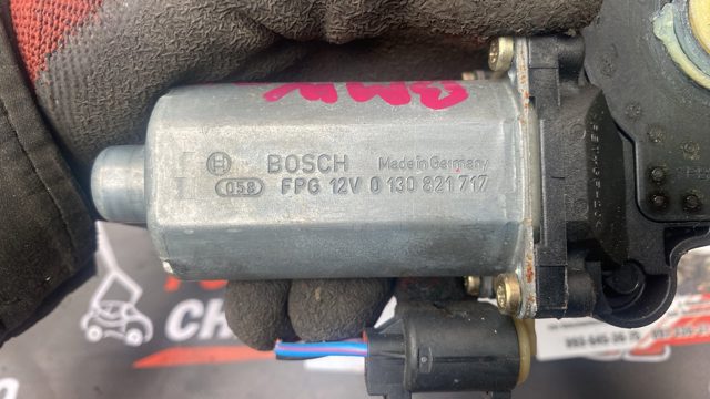 Мотор склопідйомника дверей задніх, лівих 0130821717 BOSCH