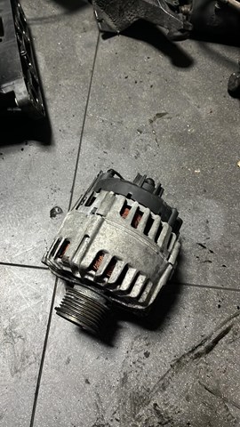 Авто генератор 021903026L VAG